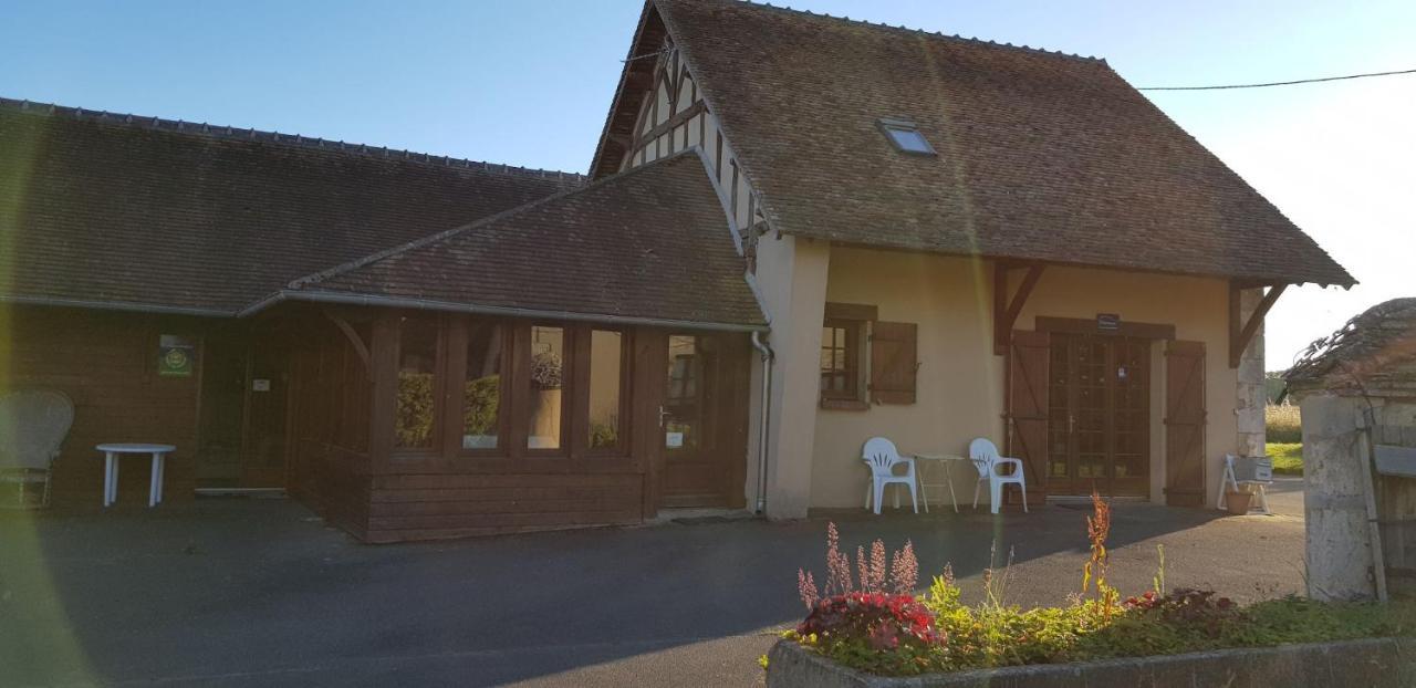 Les Brulis Chambre D'Hotes Chatillon-sur-Loire Екстер'єр фото